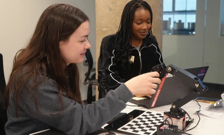MassRobotics Program at UMass Lowell Empowers Next Generation of Female Roboticists