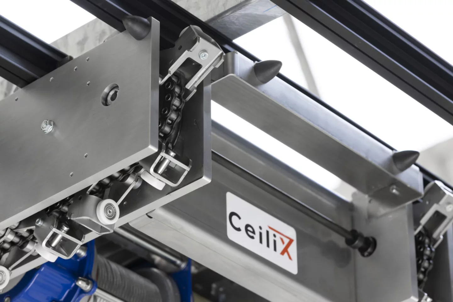 Ceilix Skyrunner redefines ceiling crane technology